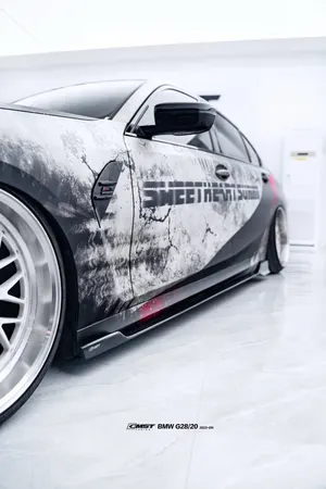 Side skirts (LWB) — 2023