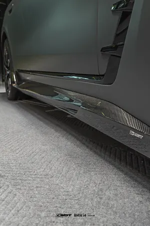 Side skirts (2 pcs)
